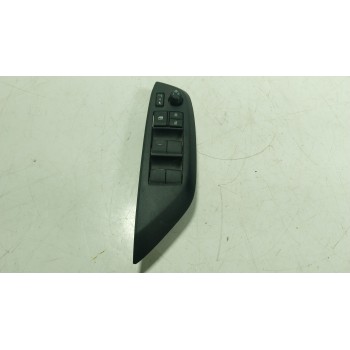 MANDO ELEVALUNAS DELANTERO IZQUIERDO 8404002550 8404002550 