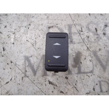 MANDO ELEVALUNAS TRASERO DERECHO 