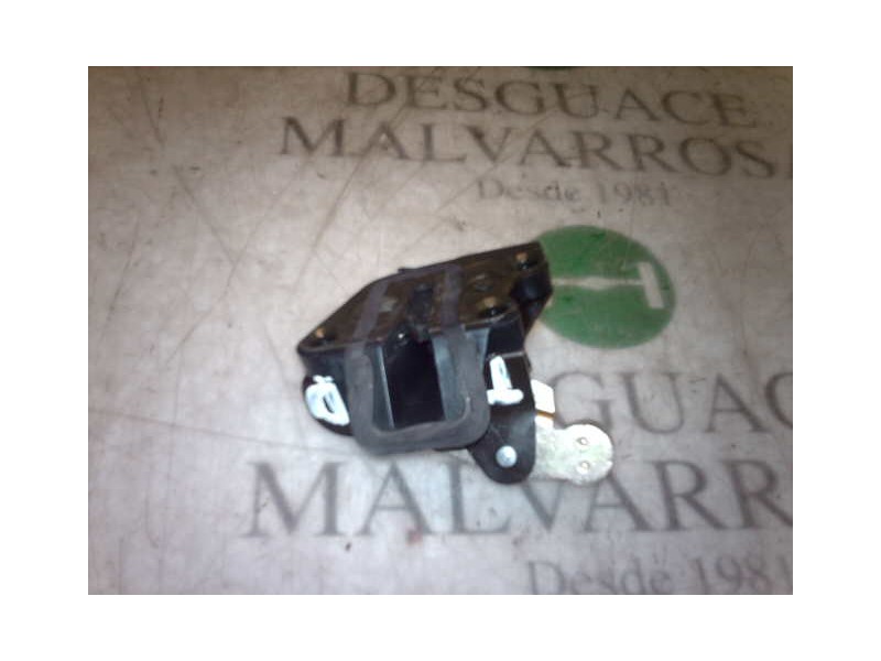 Recambio de cerradura puerta trasera derecha para kia carnival ii 2.9 cdri ex referencia OEM IAM   