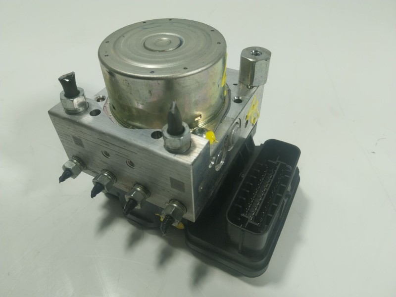 Recambio de abs para toyota hilux viii pick-up (_n1_) 2.4 d 4wd (gun125_) referencia OEM IAM 440500KF10 445400KC30 