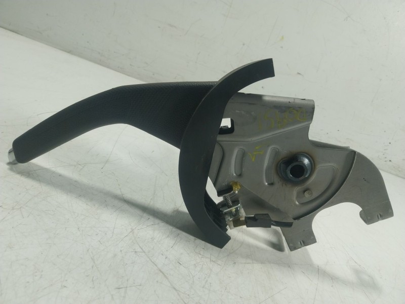Recambio de palanca freno de mano para ssangyong tivoli 1.6 xdi 160 referencia OEM IAM   
