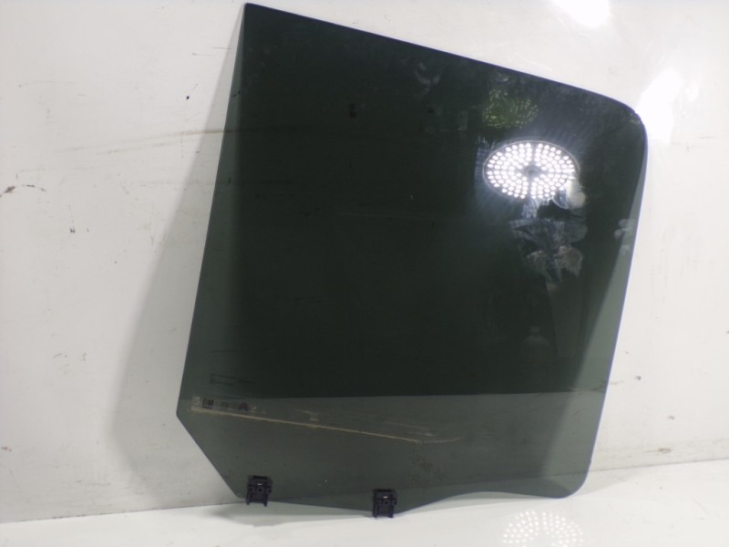 Recambio de cristal puerta trasero derecho para toyota proace city 1.2 12v referencia OEM IAM SU001A9723  