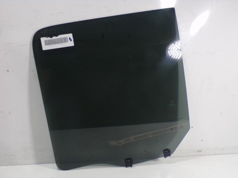 Recambio de cristal puerta trasero izquierdo para toyota proace city 1.2 12v referencia OEM IAM SU001A9724  