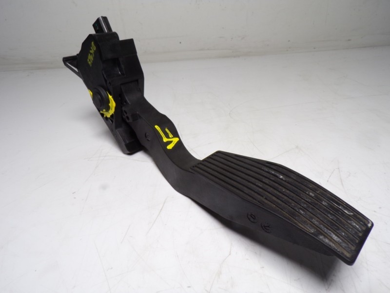 Recambio de potenciometro pedal para opel insignia grand sport 1.6 cdti dpf referencia OEM IAM 84657610 84657610 