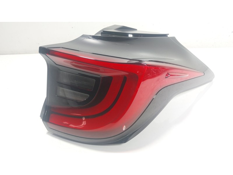 Recambio de piloto trasero derecho para toyota yaris (_p21_, _pa1_, _ph1_) 1.5 hybrid (mxph10) referencia OEM IAM 81551K0040  