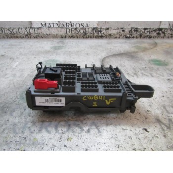 CAJA RELES / FUSIBLES 61146931687 44783621040101 44783621040101