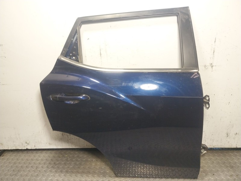 Recambio de puerta trasera derecha para ssangyong tivoli 1.6 xdi 160 referencia OEM IAM   