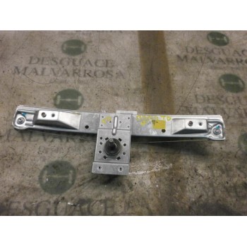 ELEVALUNAS TRASERO DERECHO 