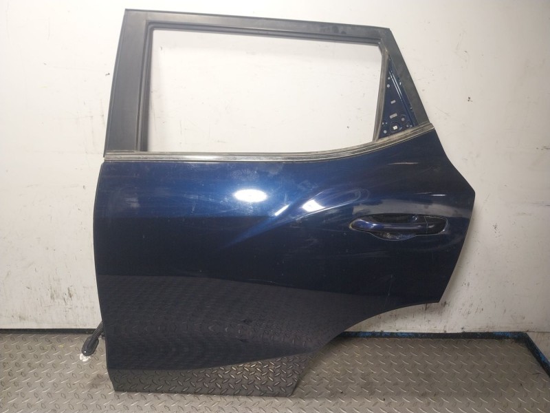 Recambio de puerta trasera izquierda para ssangyong tivoli 1.6 xdi 160 referencia OEM IAM   