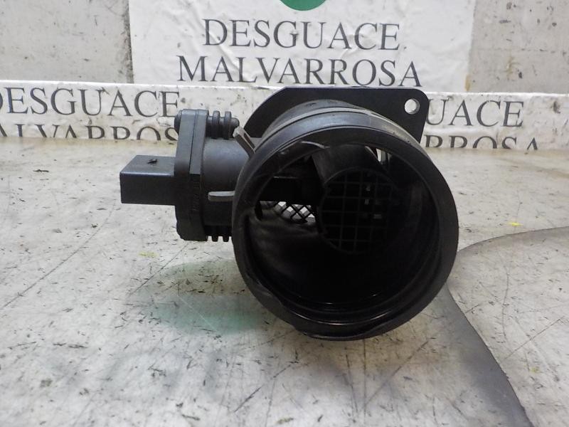 Recambio de caudalimetro para volkswagen polo (9n3) 1.4 tdi referencia OEM IAM 038906461B  