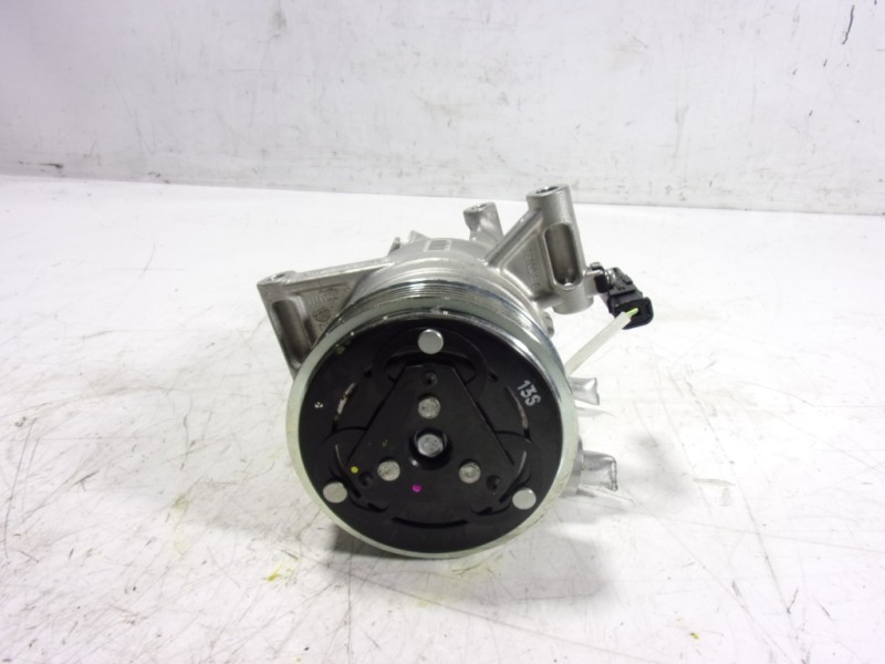 Recambio de compresor aire acondicionado para toyota aygo 1.0 vvti referencia OEM IAM 88310YV010 88310YV010D 1060968207