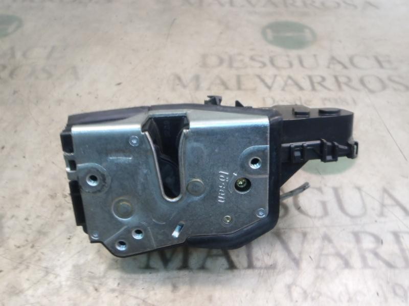 Recambio de cerradura puerta delantera derecha para bmw serie 3 berlina (e46) 318i referencia OEM IAM 51217011308  