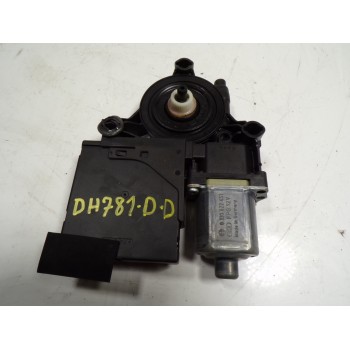 MOTOR ELEVALUNAS DELANTERO DERECHO 3AA959702AZ0T 3C0959702 0130822451
