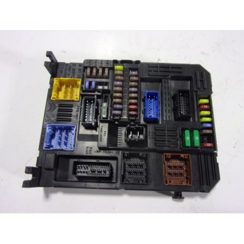 CAJA RELES / FUSIBLES 1617549580 9819851480 28550137