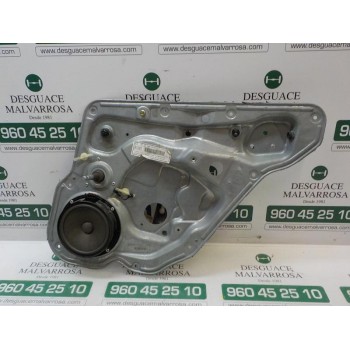 ELEVALUNAS TRASERO DERECHO 