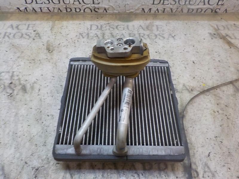 Recambio de evaporador aire acondicionado para volkswagen polo (9n3) 1.4 tdi referencia OEM IAM 6Q0820103D  