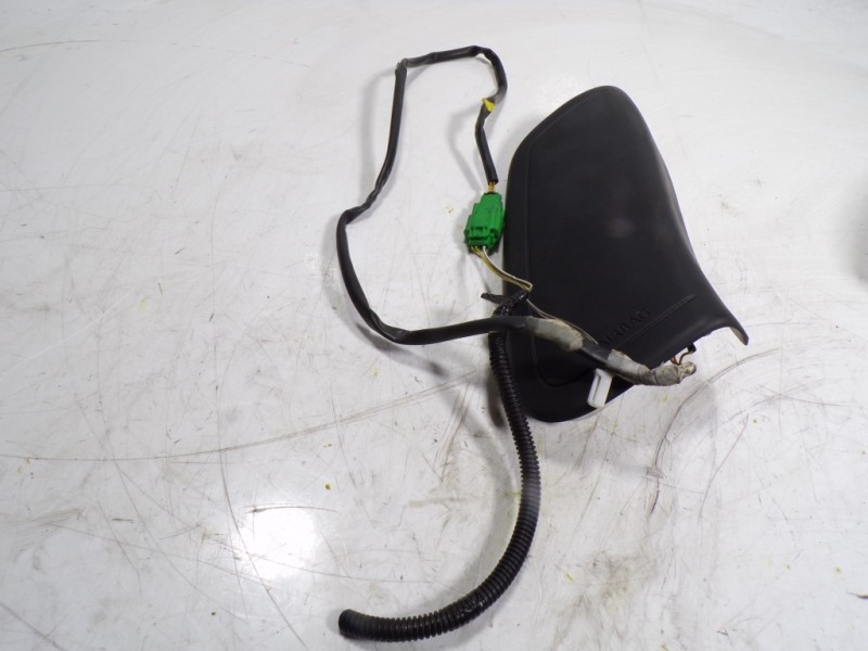 Recambio de airbag lateral delantero izquierdo para peugeot 108 1.2 12v vti referencia OEM IAM B0007398ZD 621366300F 621366300F