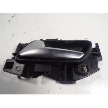 MANETA INTERIOR DELANTERA IZQUIERDA SU001B0201 