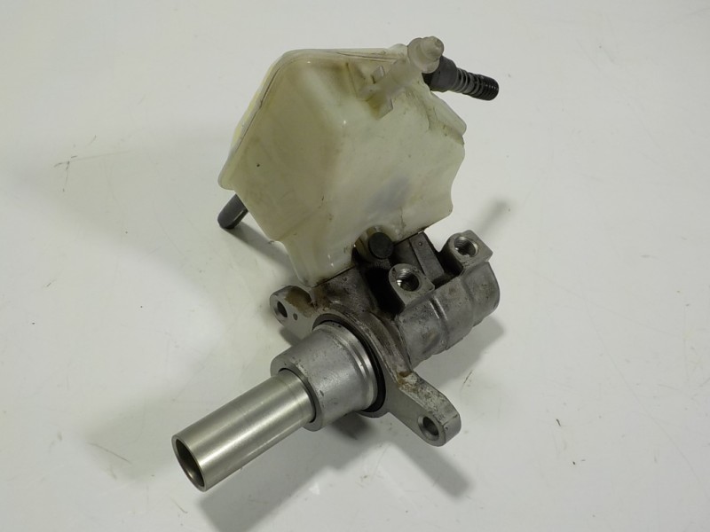 Recambio de bomba freno para citroën c4 grand picasso 1.6 blue-hdi fap referencia OEM IAM 1610017880 03350890841 