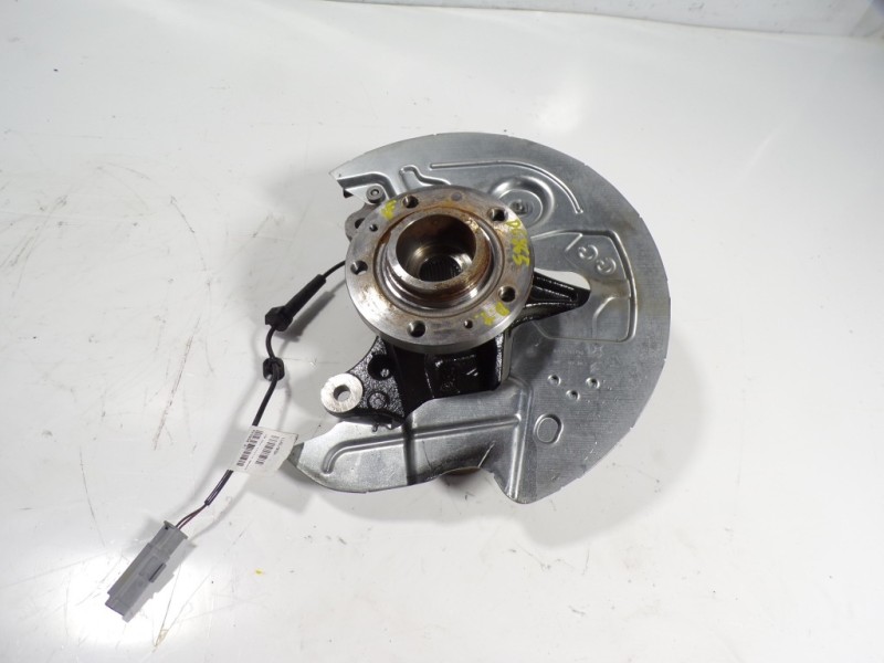 Recambio de mangueta delantera izquierda para toyota proace city 1.2 12v referencia OEM IAM SU001B2346  