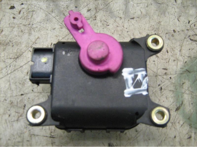 Recambio de motor apertura trampillas climatizador para seat ibiza (6k1) stella referencia OEM IAM   