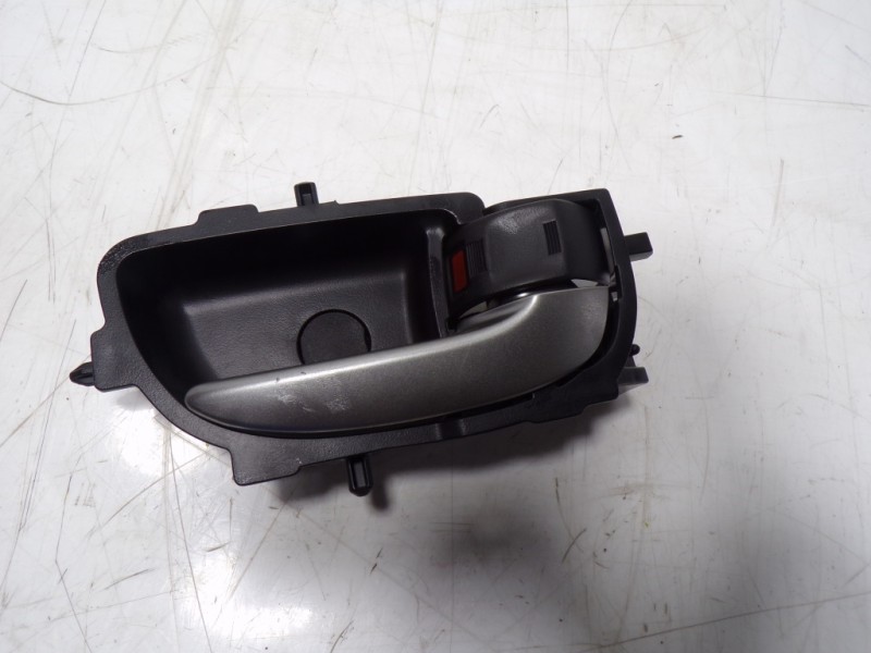 Recambio de maneta interior trasera derecha para toyota aygo 1.0 vvti referencia OEM IAM 692050D450B0  
