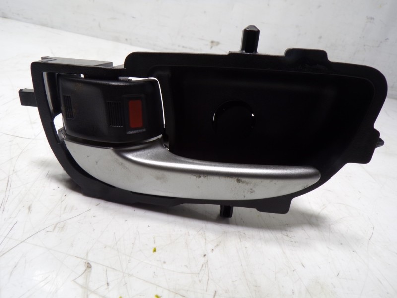 Recambio de maneta interior trasera izquierda para toyota aygo 1.0 vvti referencia OEM IAM 692060D450B0  