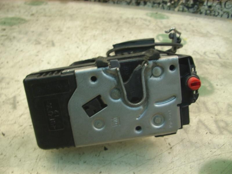 Recambio de cerradura puerta trasera izquierda para opel vectra c berlina club referencia OEM IAM   