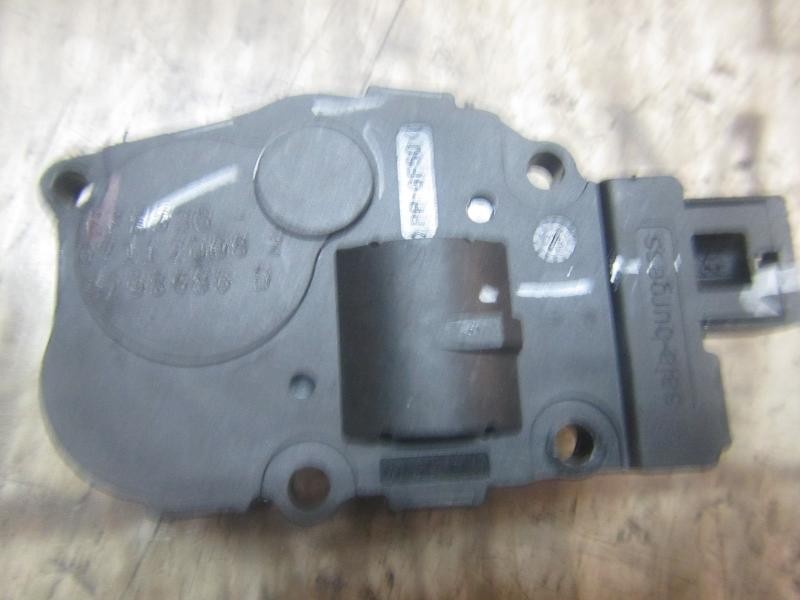 Recambio de motor apertura trampillas climatizador para bmw x6 (e71) 3.0 turbodiesel cat referencia OEM IAM 64119321034  