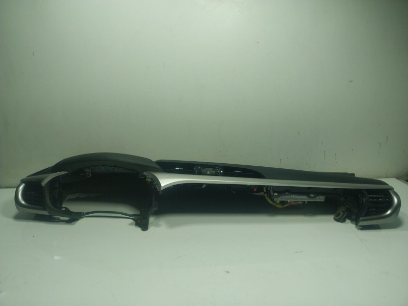 Recambio de salpicadero para toyota hilux viii pick-up (_n1_) 2.4 d 4wd (gun125_) referencia OEM IAM 55302KK111C0  739600K050