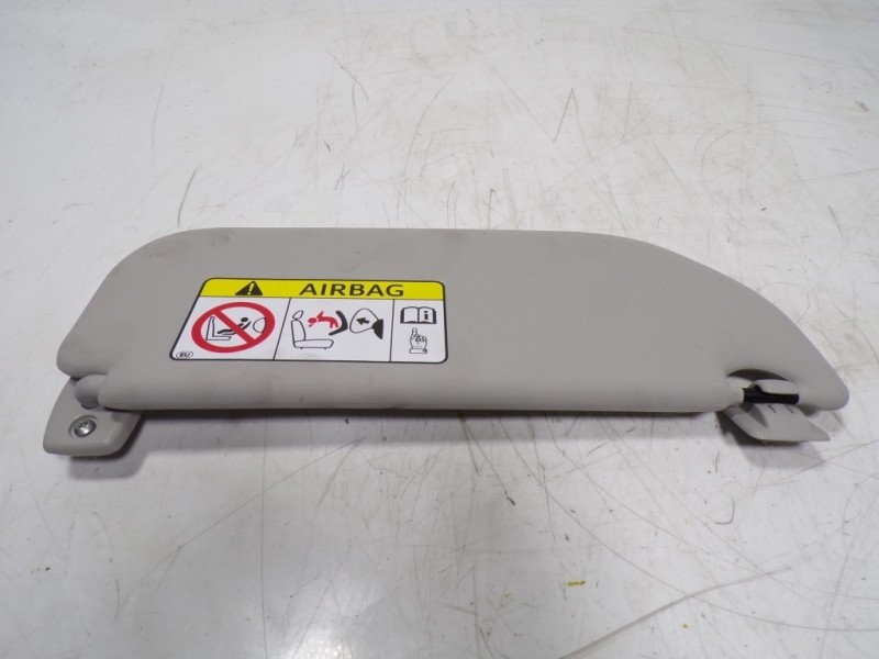 Recambio de parasol izquierdo para toyota aygo 1.0 vvti referencia OEM IAM 047410H070B0  