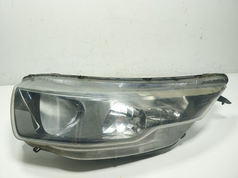 Recambio de faro izquierdo para iveco daily vi furgoneta 33s15, 35s15, 35c15 referencia OEM IAM 5801473750  