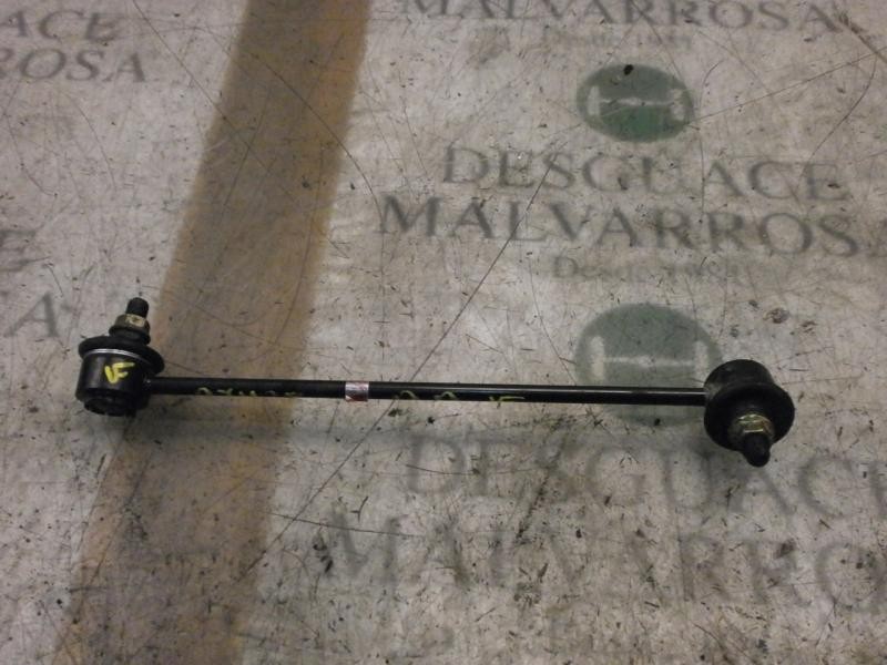 Recambio de tirante delantero derecho para kia carens 2.0 crdi ex monovolumen referencia OEM IAM   