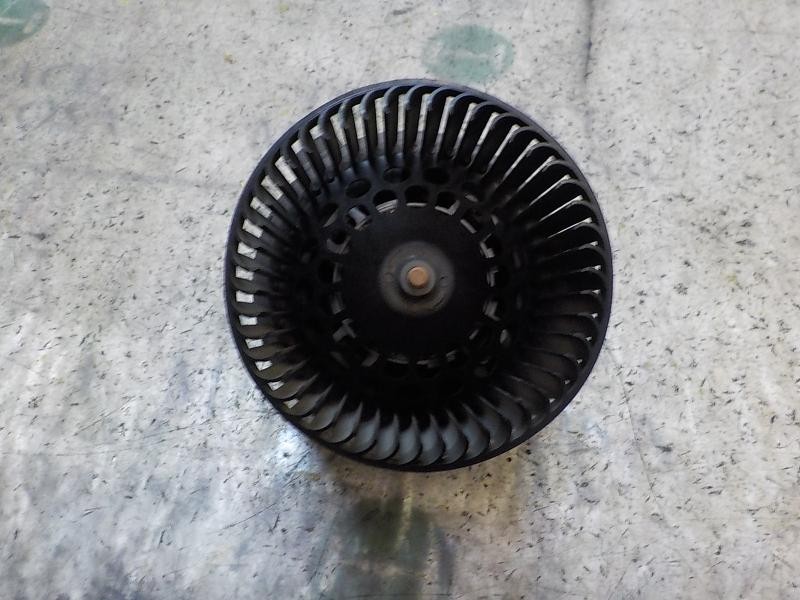 Recambio de motor calefaccion para peugeot 207 1.6 16v hdi referencia OEM IAM   