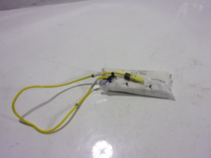 Recambio de airbag lateral derecho para kia ceed 1.6 crdi cat referencia OEM IAM 80620J7000 0499P1000020 0499P1000020