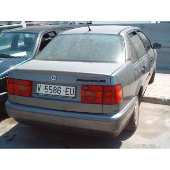 VOLKSWAGEN PASSAT BERLINA (3A2)