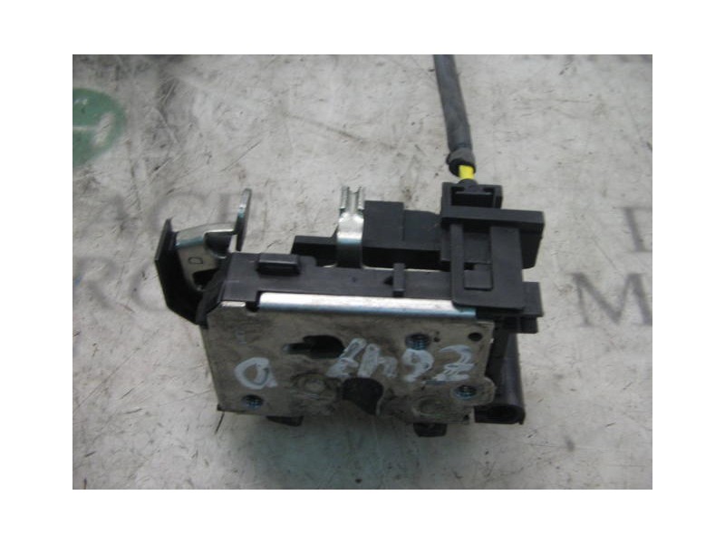 Recambio de cerradura puerta delantera derecha para fiat doblo (119) 1.9 d elx referencia OEM IAM   