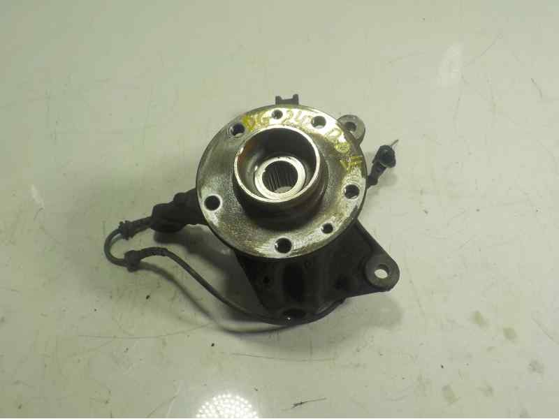 Recambio de mangueta delantera derecha para dacia duster 1.5 dci diesel fap cat referencia OEM IAM 8200881829  