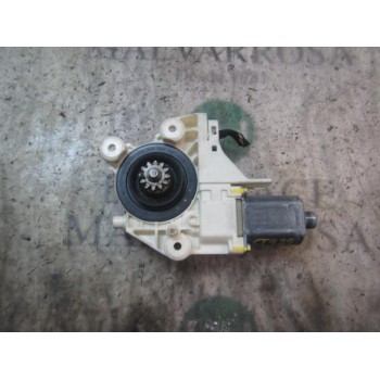 MOTOR ELEVALUNAS DELANTERO DERECHO 1347884 4M5T14553 