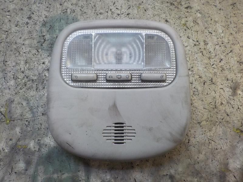 Recambio de piloto interior para peugeot 207 1.6 16v hdi referencia OEM IAM   