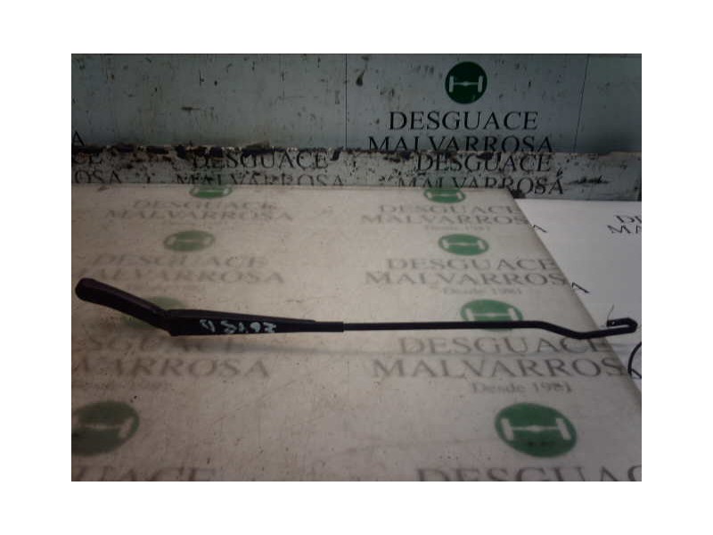 Recambio de brazo limpia delantero derecho para citroën berlingo 1.9 d multispace referencia OEM IAM   