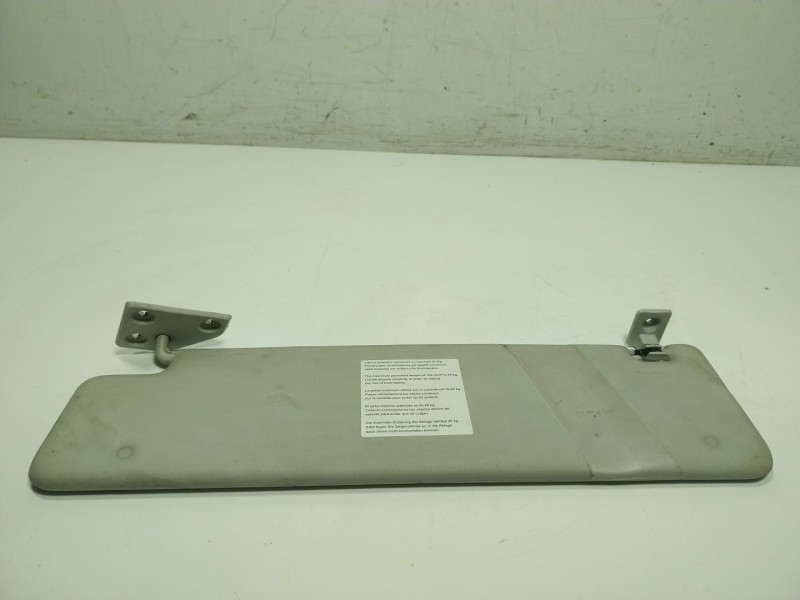 Recambio de parasol izquierdo para iveco daily vi furgoneta 33s15, 35s15, 35c15 referencia OEM IAM 5801668542  