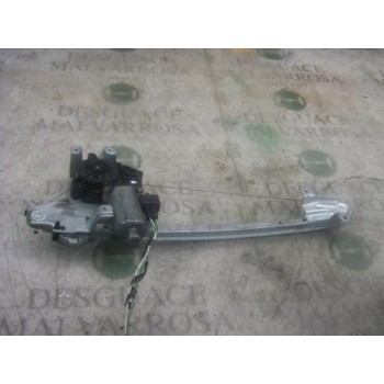 ELEVALUNAS TRASERO DERECHO 