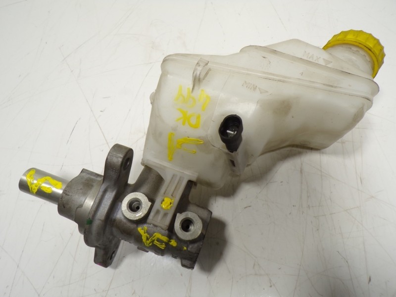 Recambio de bomba freno para fiat fiorino 1.3 16v m-jet cat referencia OEM IAM 77366660 05661 