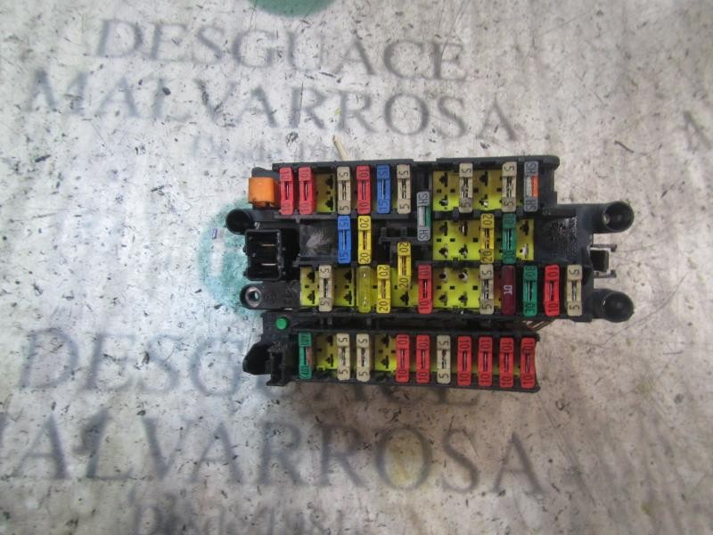 Recambio de caja reles / fusibles para peugeot 206 berlina xt referencia OEM IAM   