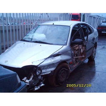 TOYOTA AVENSIS BERLINA (T 22)