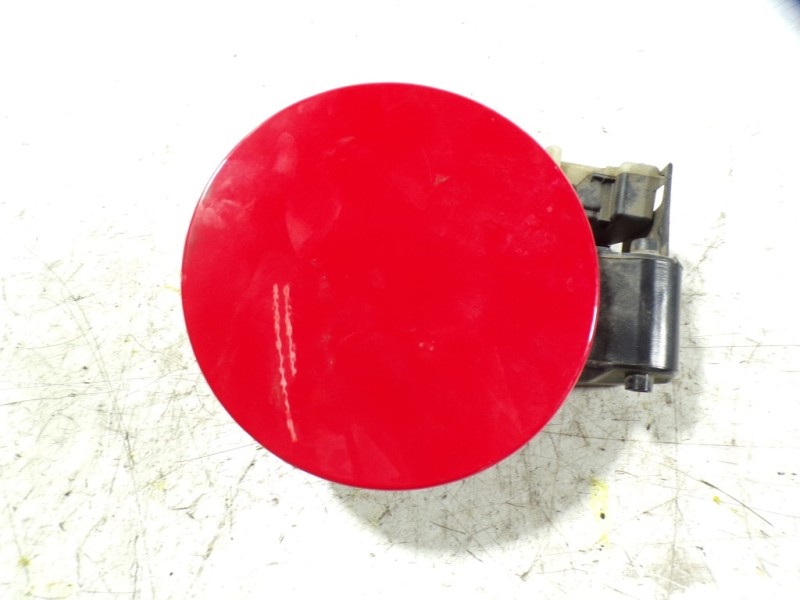 Recambio de tapa combustible para opel insignia berlina 2.0 cdti referencia OEM IAM   