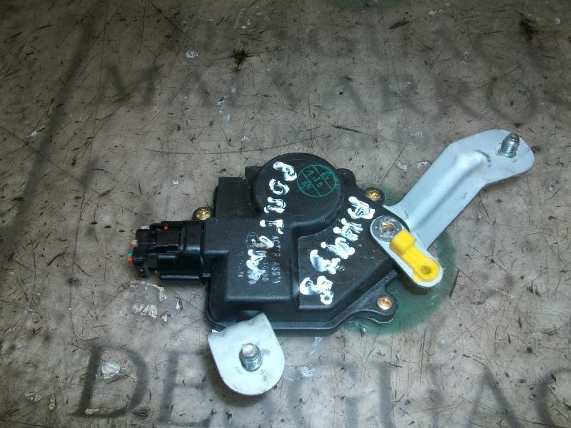 Recambio de motor c/c porton para hyundai getz (tb) 1.1 básico referencia OEM IAM 957501C000  