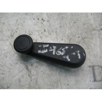 MANETA ELEVALUNAS TRASERA DERECHA 