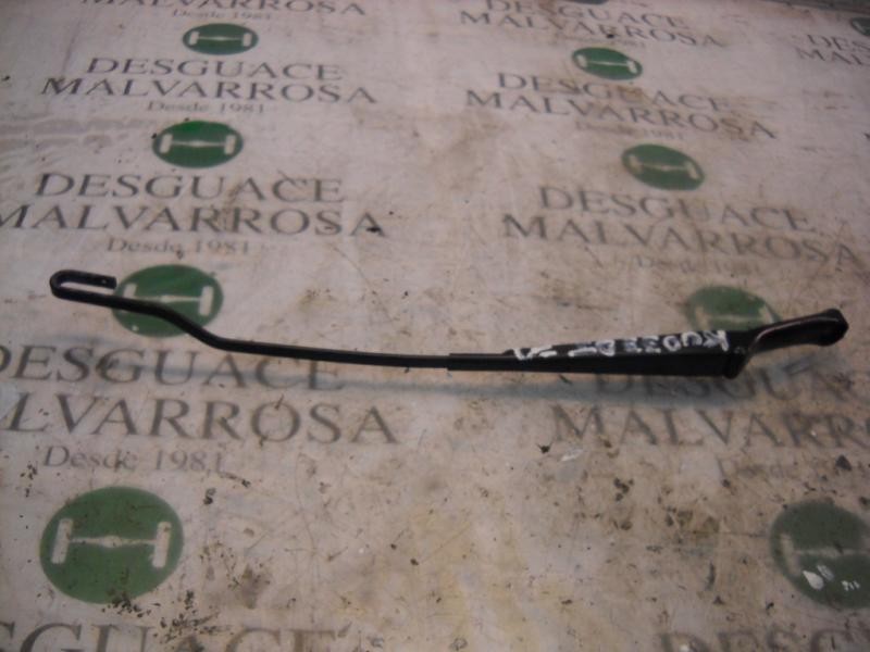Recambio de brazo limpia delantero izquierdo para volkswagen passat variant (3b5) 1.9 tdi referencia OEM IAM   